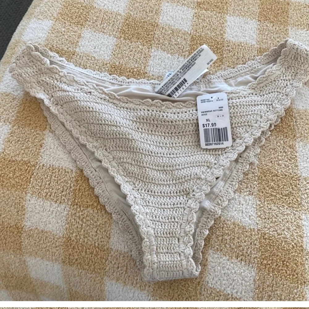 Swimwear bottoms